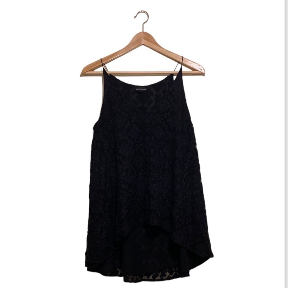 Club Monaco black lace top . Silk blend . Size Xs